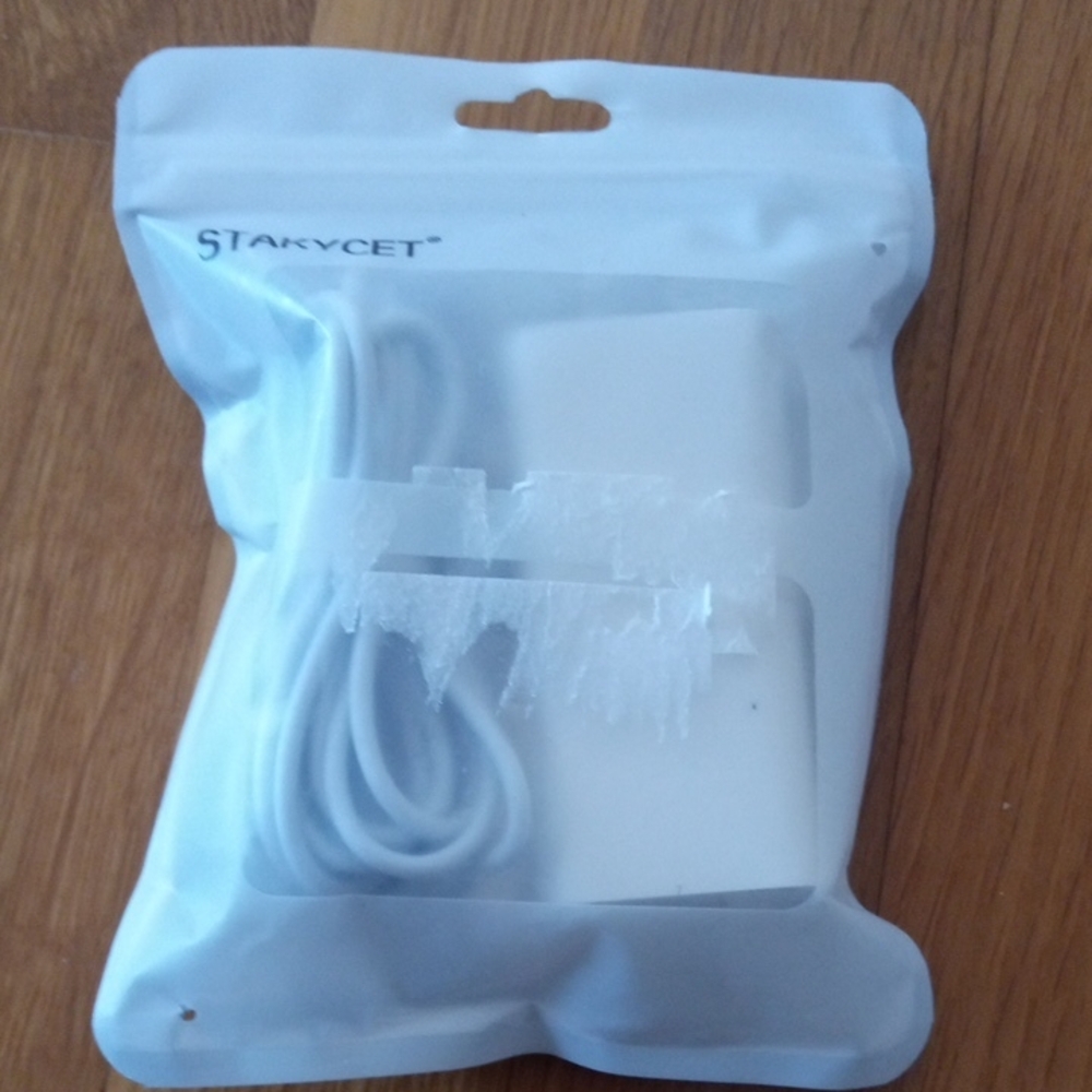 NWT iPhone 15 2-USB C Chargers